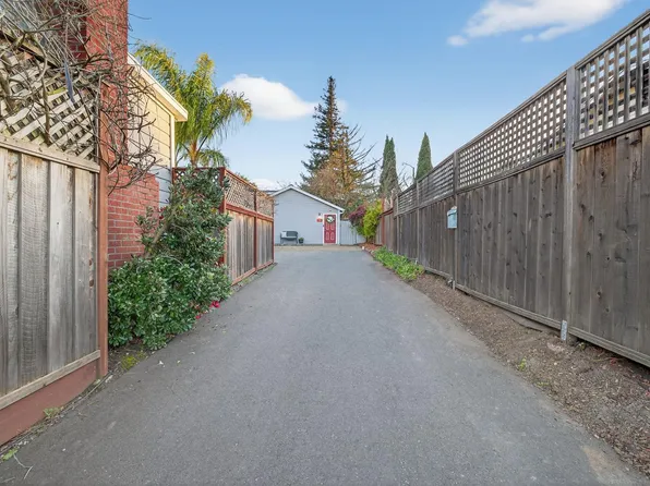 16 7th Street, Petaluma, CA 94952