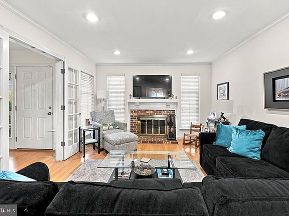 2nd image of 11 Chablis Ct