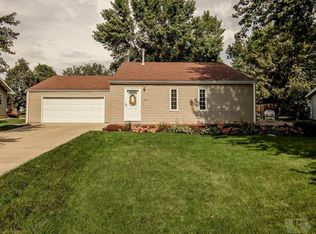 213 College Dr, Melbourne, IA 50162