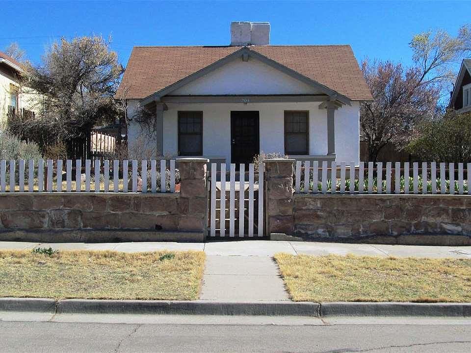 1st image of 204 E Hill Ave