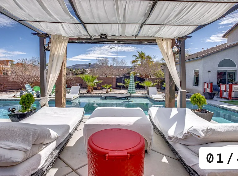 1672 Flores Ln — Photo 1