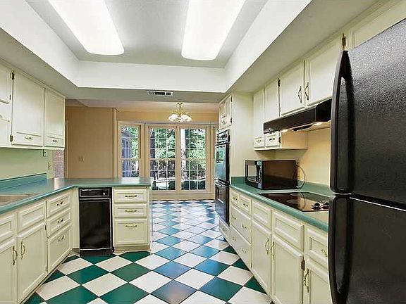 3rd image of 168 Belle Terre Blvd