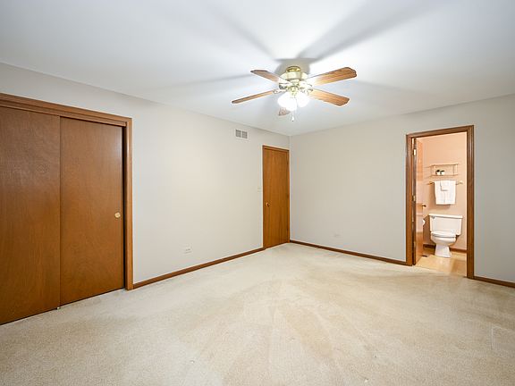 2nd image of 10S260 Havens Dr