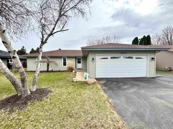8419 Colchester Dr, Roscoe, IL 61115
