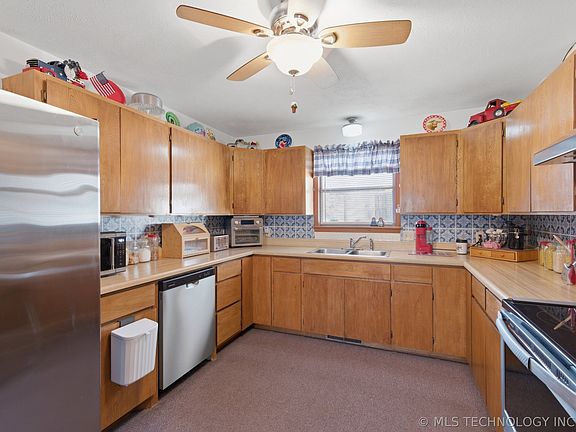 3rd image of 62980 E 313th Rd