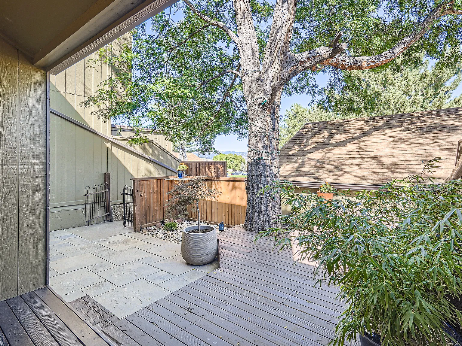 4144 Greenbriar Blvd — Photo 2