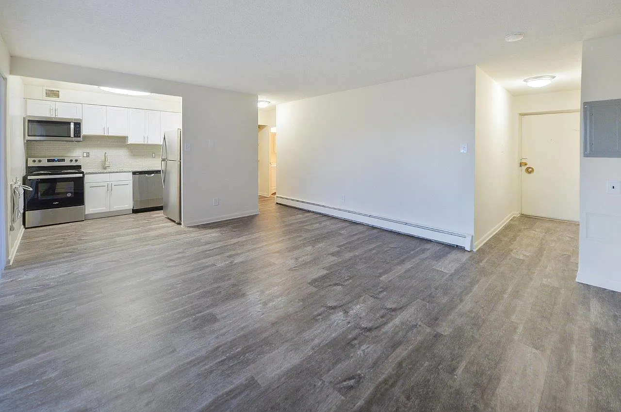 Lexington House Apartment Homes — Photo 4