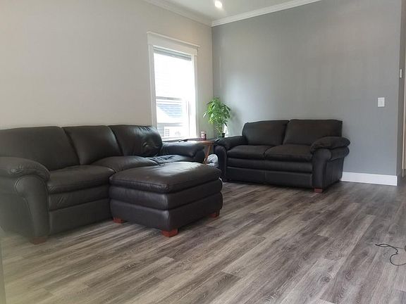 4th image of 90 Sterling St Unit G