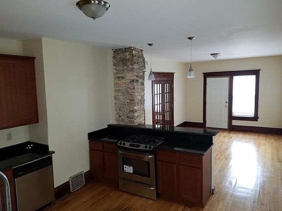 3rd image of 2939 N Pierce St #A