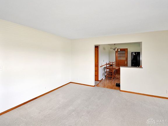 5th image of 960 N Ohio St