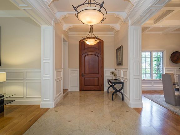 2nd image of 17 Mountain Wood Ct