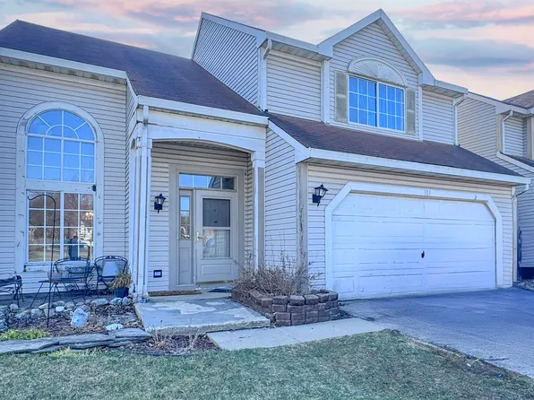 103 W Honeysuckle Dr, Round Lake Beach, IL 60073