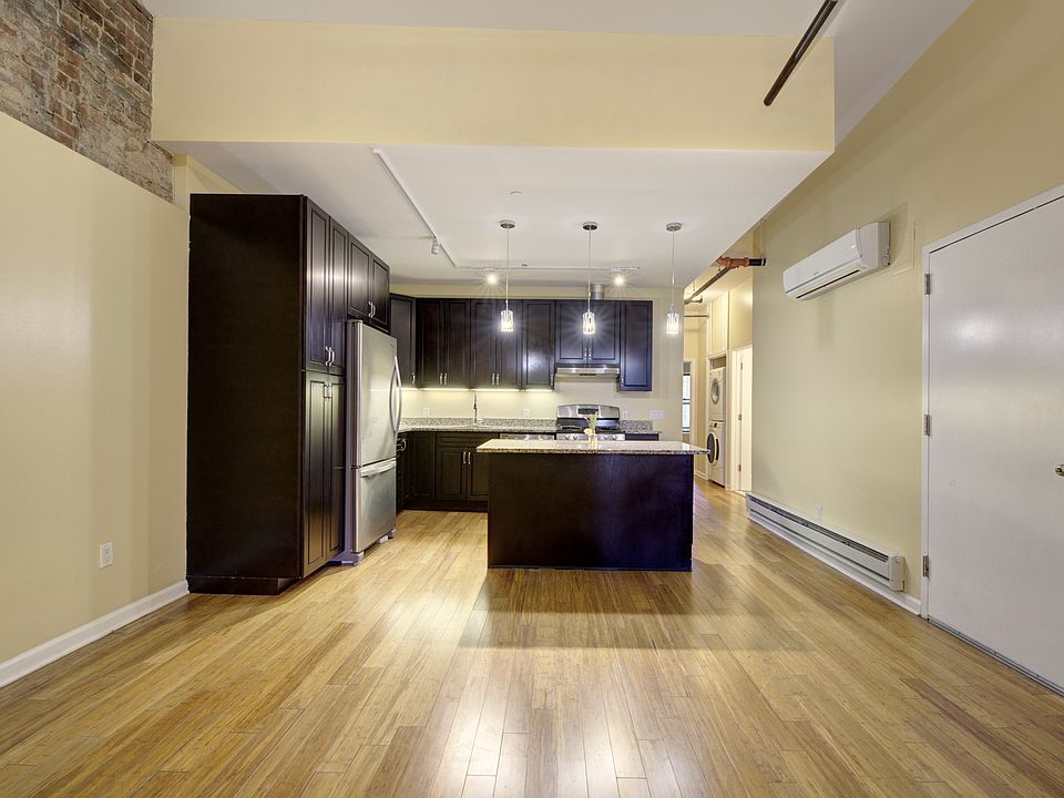 1st image of 548 3rd Ave #4