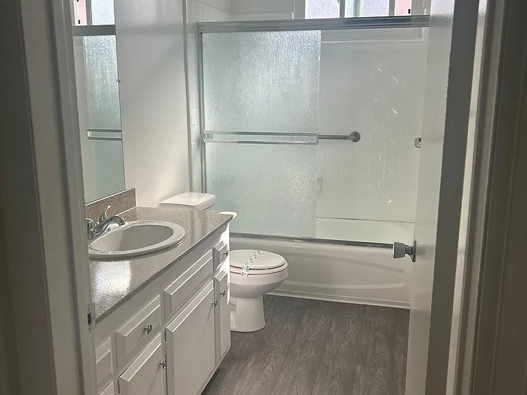 El Cortez Apartments — Photo 11