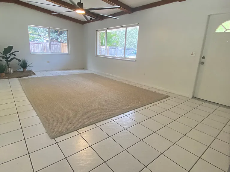 1017 Gibraltar Rd — Photo 2