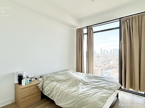 3rd image of 86 Dundas St E #1703