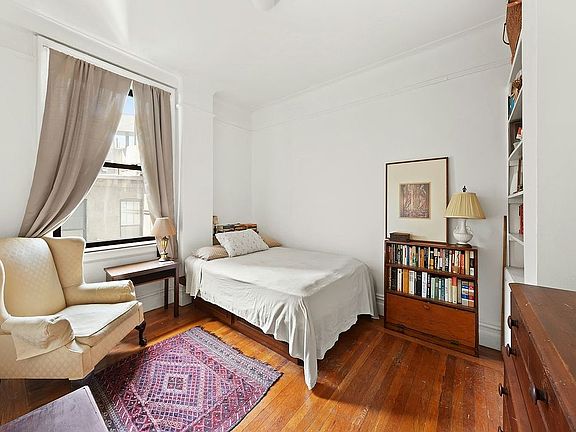 4th image of 536 W 111th St APT 43