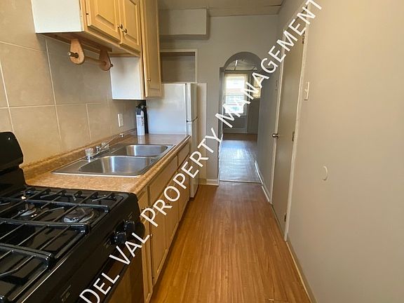 5th image of 2655 S 66th St Floor 1