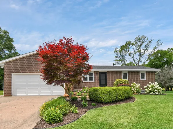 562 Knoll Dr, Granville, OH 43023