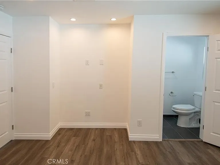 7445 Hesperia Ave — Photo 11