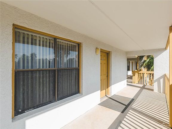 3rd image of 108 E Coronado Dr #202