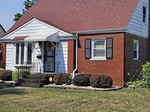 2nd image of 1500 Wentworth Ave