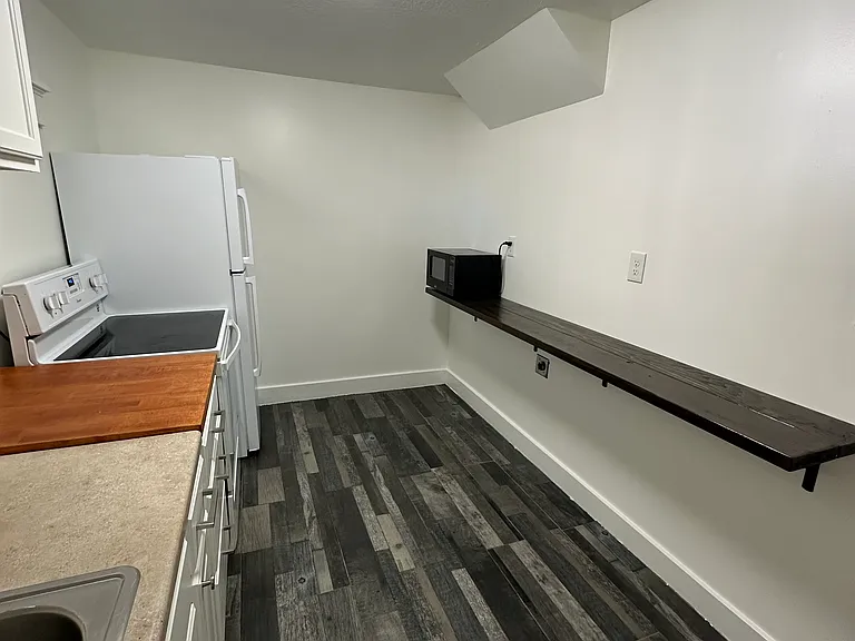 3538 Quincy Ave — Photo 3