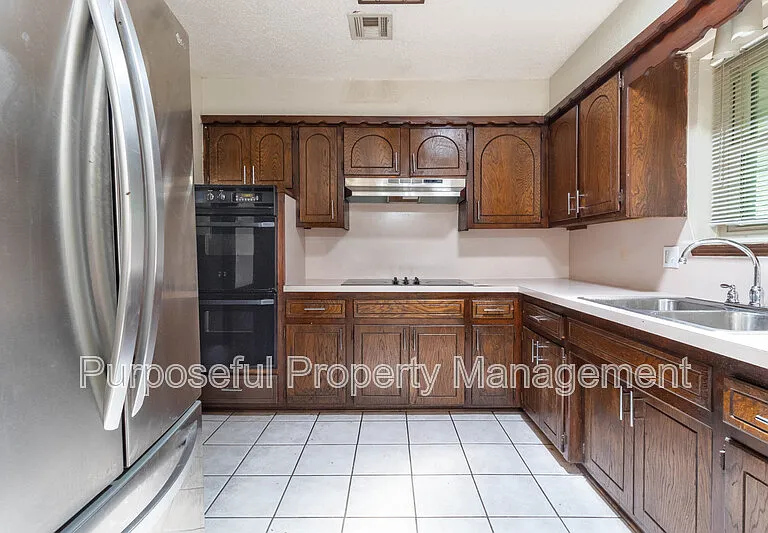 9317 NE Sherwell Dr — Photo 6