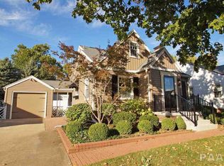 1017 E Richwoods Blvd, Peoria, IL