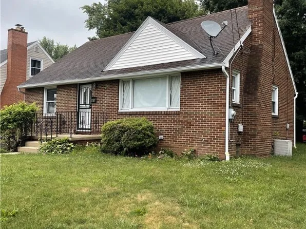 2402 Saint Elmo Ave NE, Canton, OH 44714