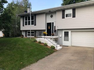 825 N 5th St, Chariton, IA 50049