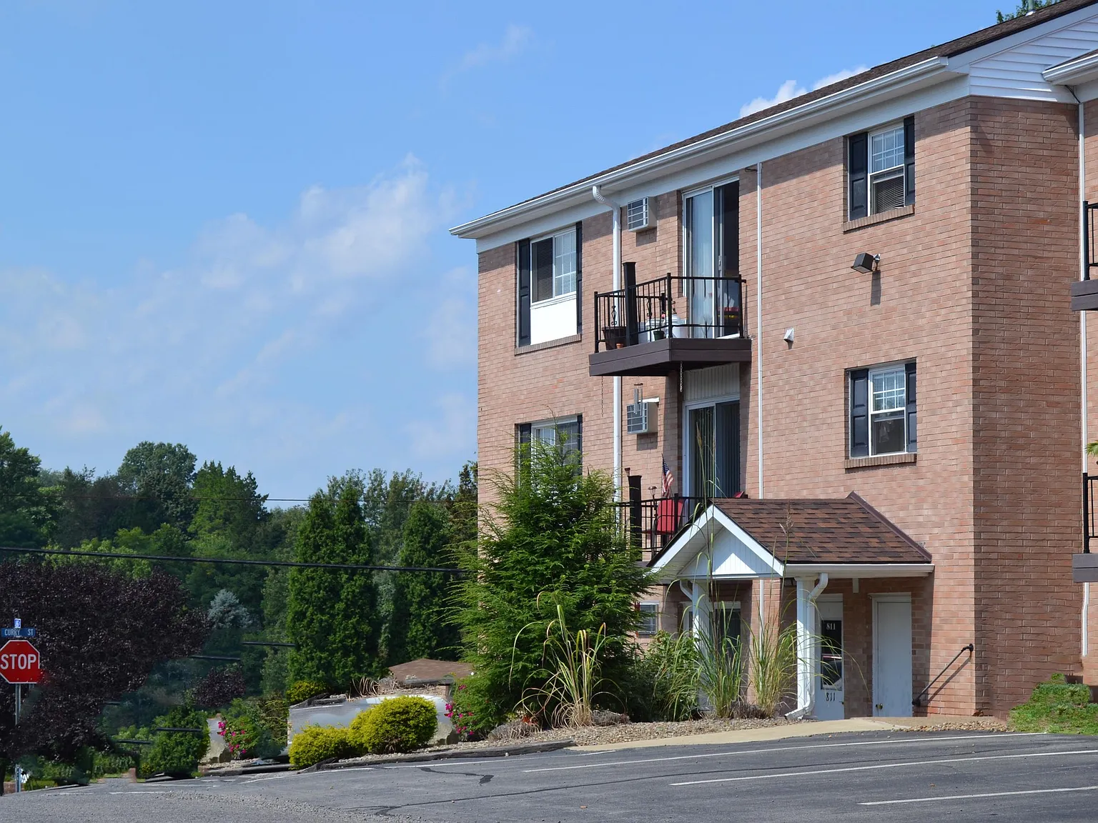 Town and country apartments — Photo 4