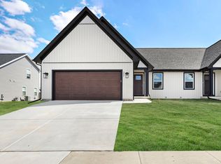 357 Lilac Ln Unit 69, Stoughton, WI 53589