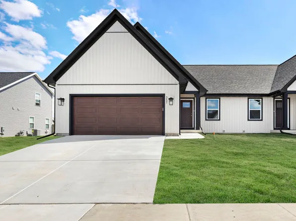 357 Lilac Ln Unit 69, Stoughton, WI 53589
