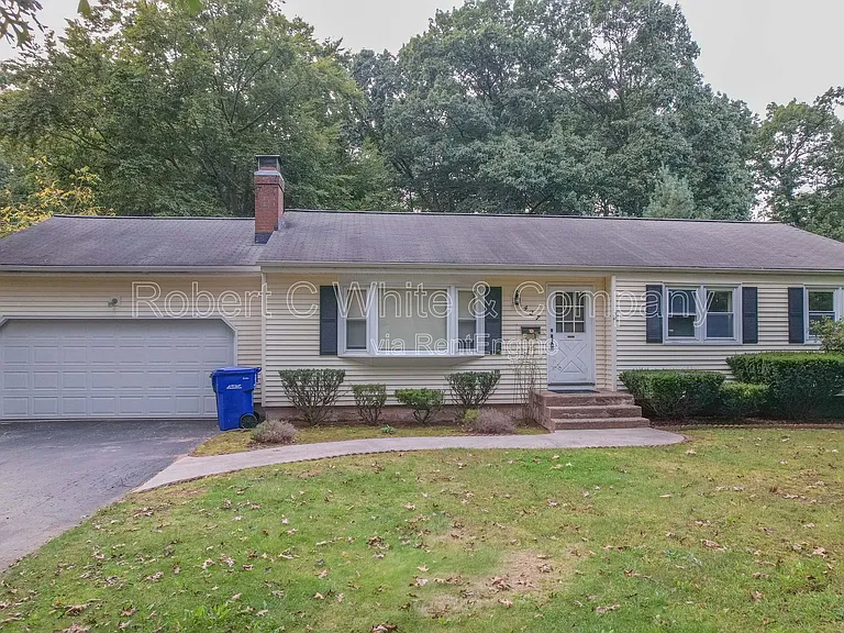 427 Graham Rd — Photo 2