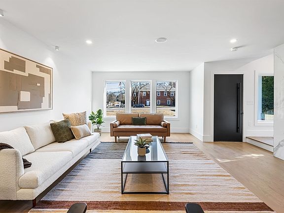 5th image of 1766 Commonwealth Ave #1766