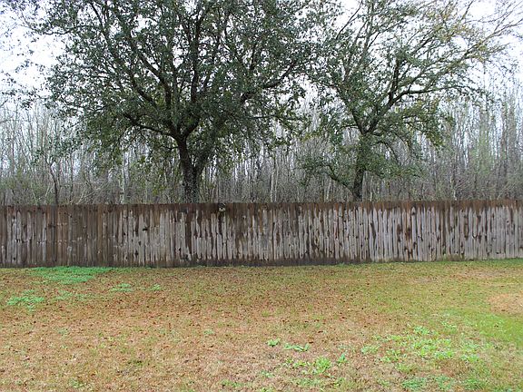Large Rear Yard