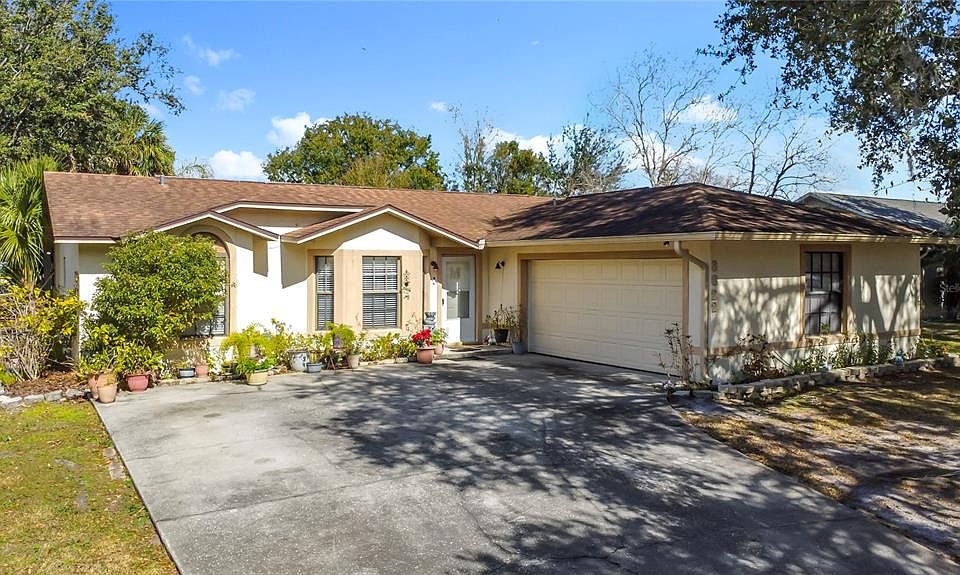 1st image of 3622 Tree Line Way