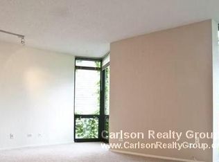 1122 N Lasalle St, Chicago, IL 60610