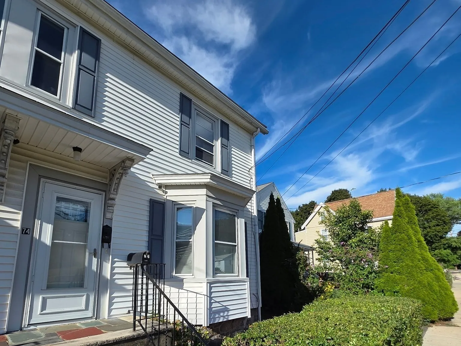 4 bed, 1728 sqft, $3,800 — Photo 3