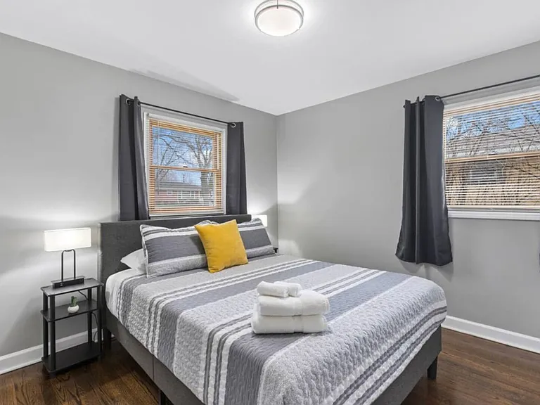 Springhill Dr — Photo 15