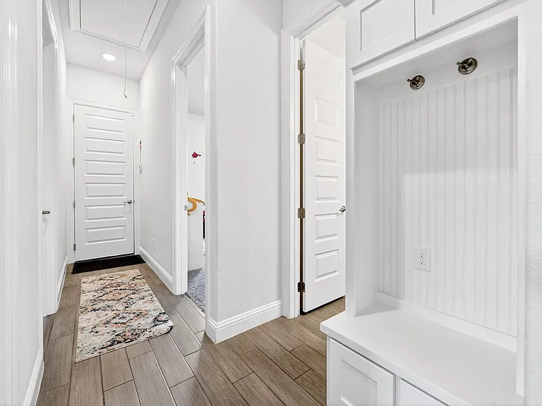 525 Goose Lake Dr — Photo 30