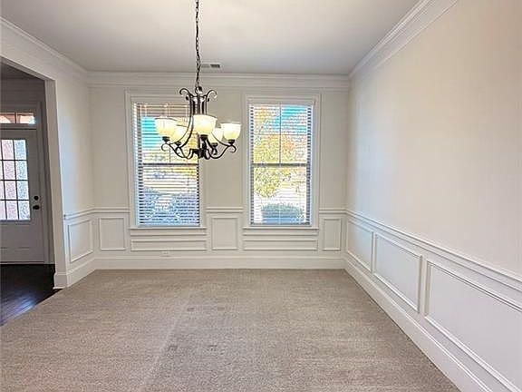 3rd image of 235 Broadmoor Dr