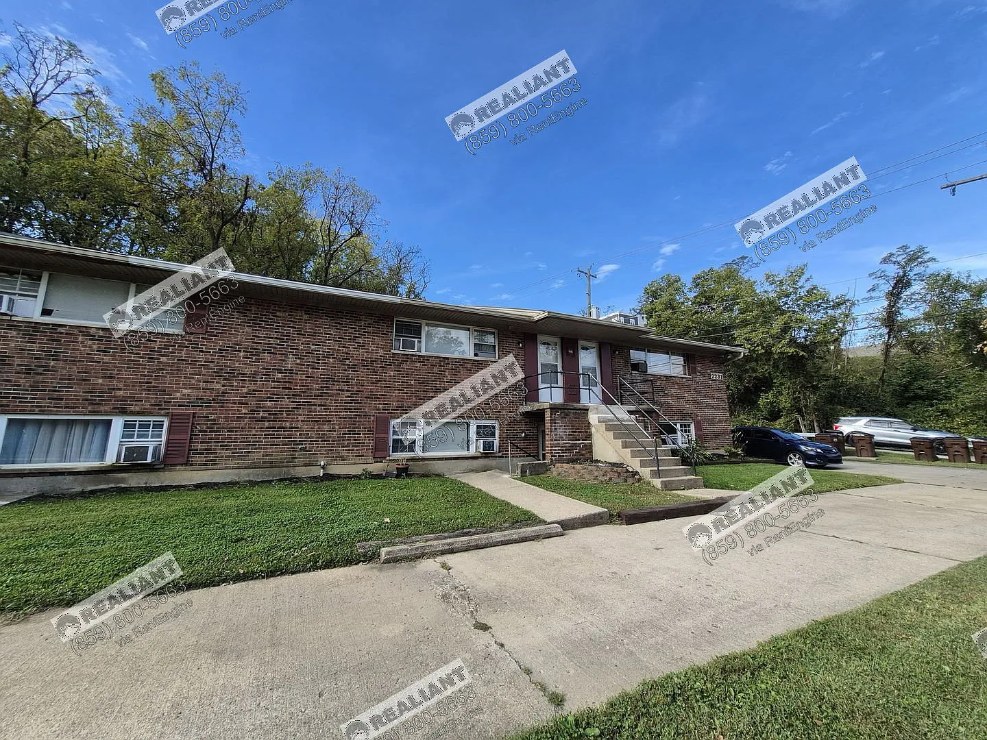 2231 Hanser Dr — Photo 2