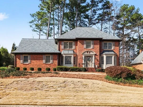 393 Westminister Ln SW, Lilburn, GA 30047