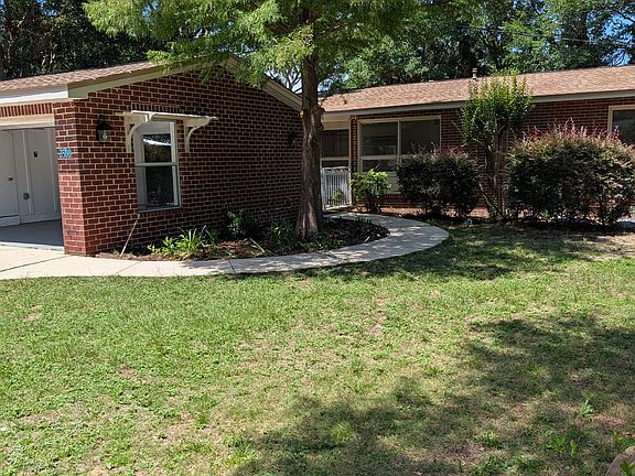 4th image of 3500 Rothschild Dr