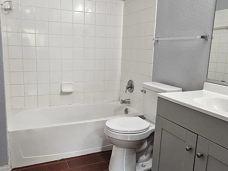 2025 Erving Cir #4207 — Photo 76