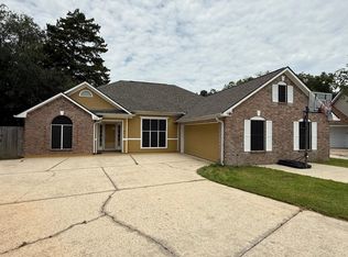 103 Chattanooga Pl, Broussard, LA 70518