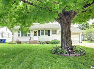 3518 N 3rd St, Clinton, IA 52732