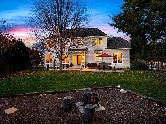 4th image of 130 Alderwood Ln